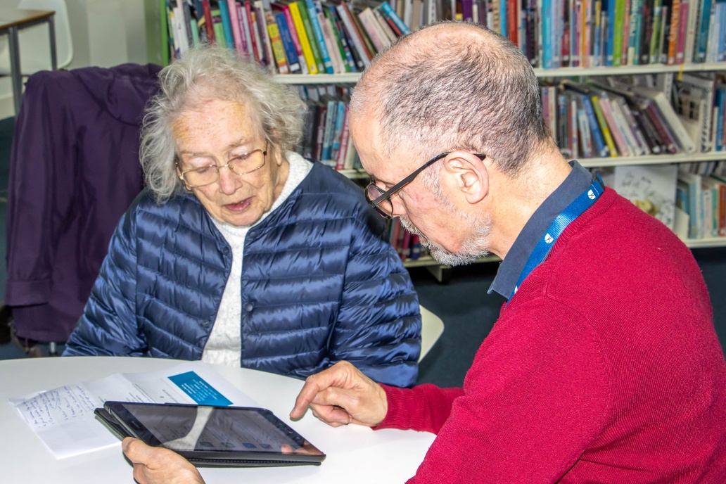 It's #SaferInternetDay If you know someone who is worried about using online services, we have a team of volunteer digital champions across #Dorset who can help. To find your nearest digital champion session call 01305 221048.