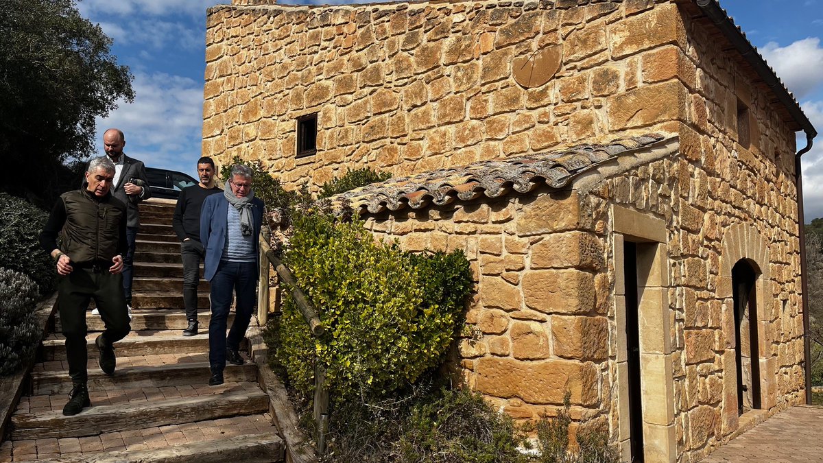 Promo_Economica's tweet image. 📣@lojoan destaca la projecció de les comarques de Lleida gràcies a empreses com el Grup Pons

👉El president de la @diputaciolleida visita les instal·lacions amb el vicepresident de @promo_economica, @jordi_verdu, i el CEO del grup, Eduard Pons

🔗 promocioeconomica.cat/talarn-destaca…