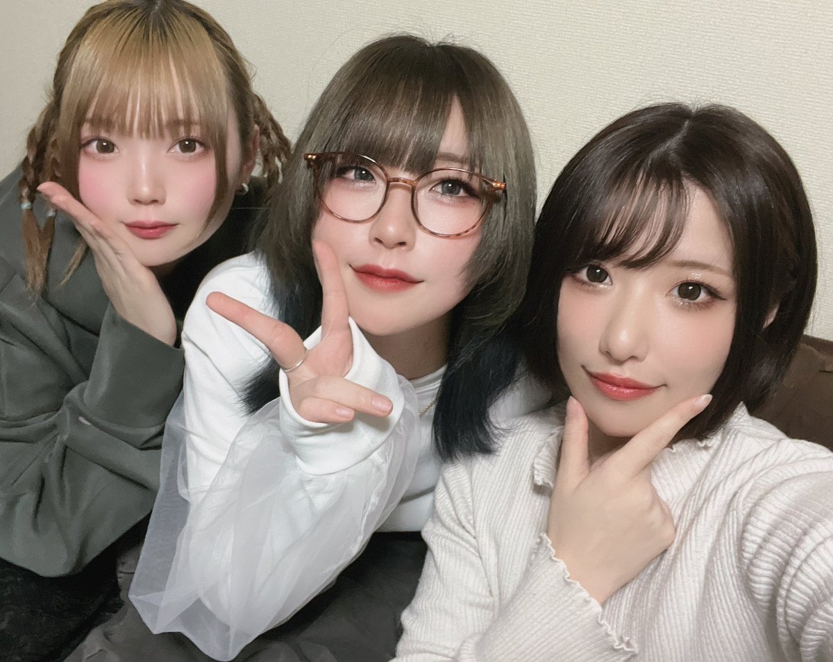 SMARTQueen2022's tweet photo. 定期配信ありがとうございました！
配信での発表の通り、2/28をもちまして佐目野りおがSMARTQueenを卒業いたします。
卒業イベントが2/24となっておりますので追って詳細発表いたします！
残りわずかとなりますが、変わらず応援よろしくお願いします！ https://t.co/yByUUbkr0B