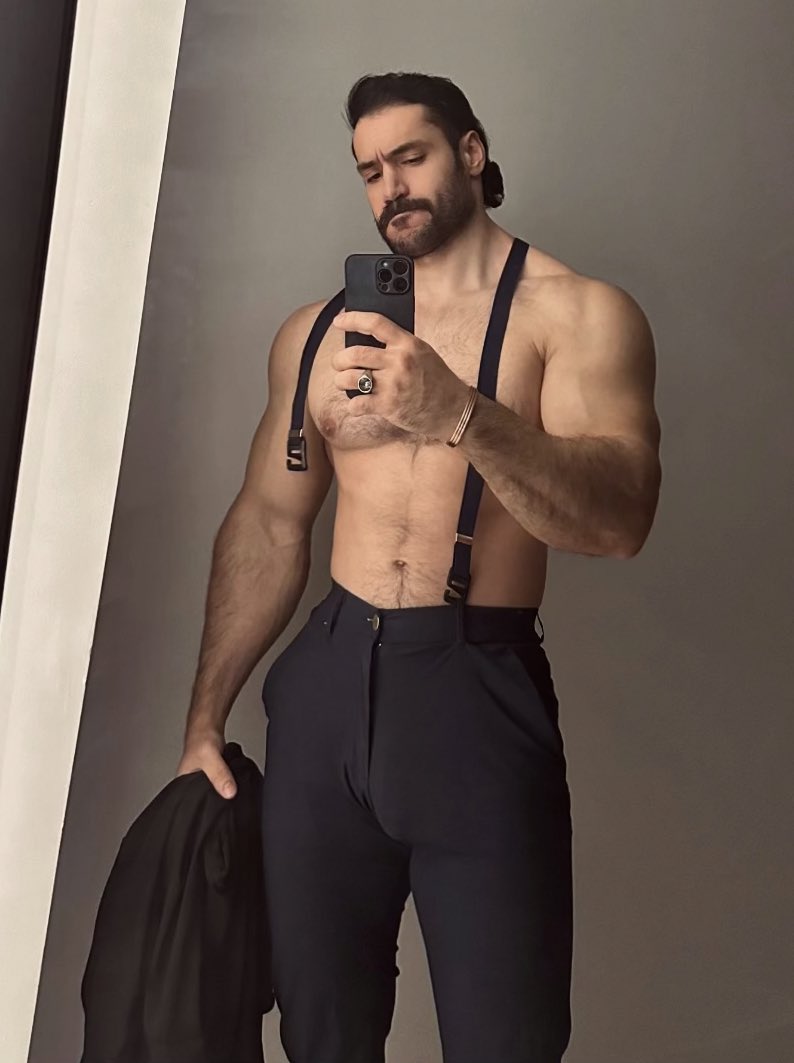 POLIXEM's tweet image. 😐