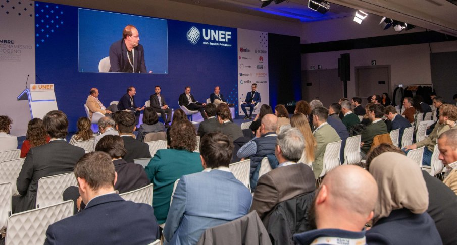 Unión Española Fotovoltaica (UNEF) (@unefotovoltaica) on Twitter photo “Los permisos de acceso y conexión no deben estar vinculados a la potencia, sino a la inyección. Eso permitiría que muchas baterías que hoy no se están instalando, se instalasen”<a href="/herrerajoan/">Joan Herrera</a>, SAMSØ #CumbreAlmacenamientoeHidrogenoRenovable “Los permisos de acceso y conexión no deben estar vinculados a la potencia, sino a la inyección. Eso permitiría que muchas baterías que hoy no se están instalando, se instalasen”<a href="/herrerajoan/">Joan Herrera</a>, SAMSØ #CumbreAlmacenamientoeHidrogenoRenovable