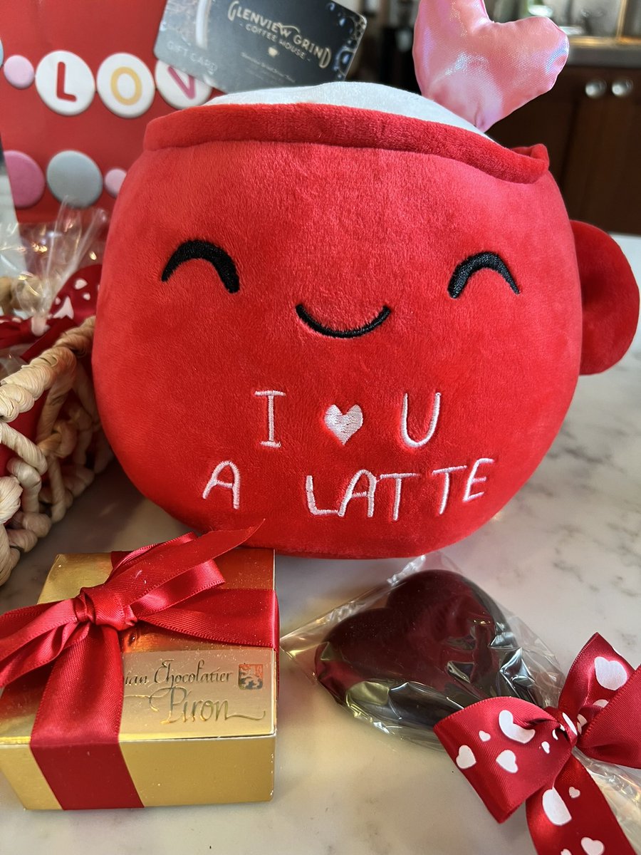 Valentine’s Day is Friday! Shop local for the love in your life! ❤️ #ValentinesDay #ValentinesGifts #shoplocal #glenviewgrind