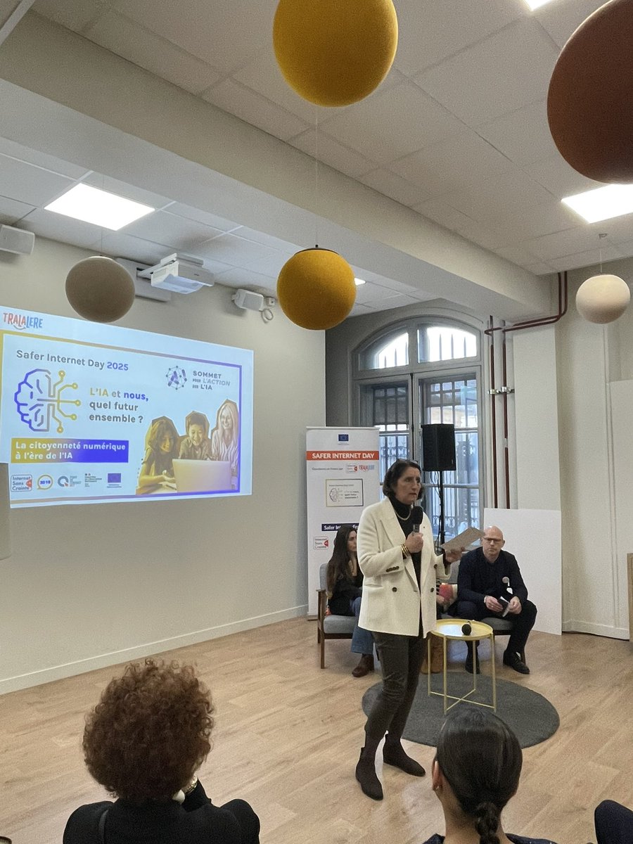 InternetSansCrainte (@betterinternetf) on Twitter photo Câest Ă tous dâagir pour un Internet plus sĂ»r.
Un grand merci au <a href="/education_gouv/">MinistĂšre Ăducation nationale</a> pour cette opportunitĂ© dâĂ©changer avec les jeunes sur ces enjeux cruciaux ! đ
#SaferInternetDay #IA #EspritCritique #Deepfake #Sensibilisation #CyberSĂ©curitĂ© #InternetSansCrainte Câest Ă tous dâagir pour un Internet plus sĂ»r.
Un grand merci au <a href="/education_gouv/">MinistĂšre Ăducation nationale</a> pour cette opportunitĂ© dâĂ©changer avec les jeunes sur ces enjeux cruciaux ! đ
#SaferInternetDay #IA #EspritCritique #Deepfake #Sensibilisation #CyberSécurité #InternetSansCrainte