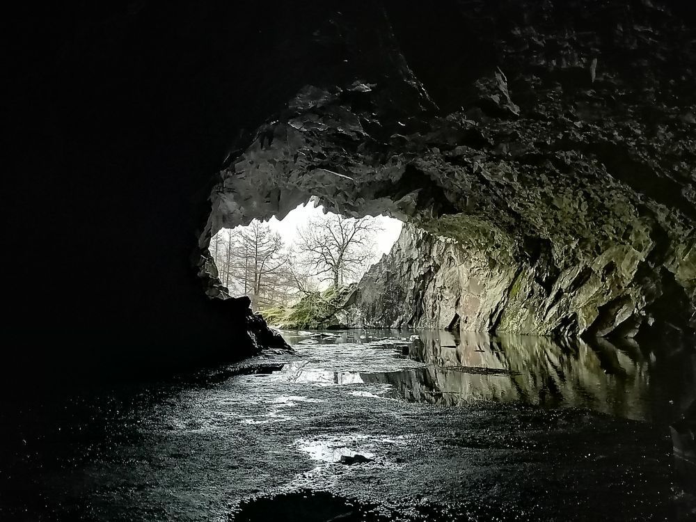 Located just outside Ambleside in the Lake District, you'll find the fantastic Rydal Caves. Wander carefully along the stepping stones to the dry section inside to fully enjoy the experience. And yes, The Witcher was filmed here!

#lakedistrict #uk #thewitcher #filmlocations
