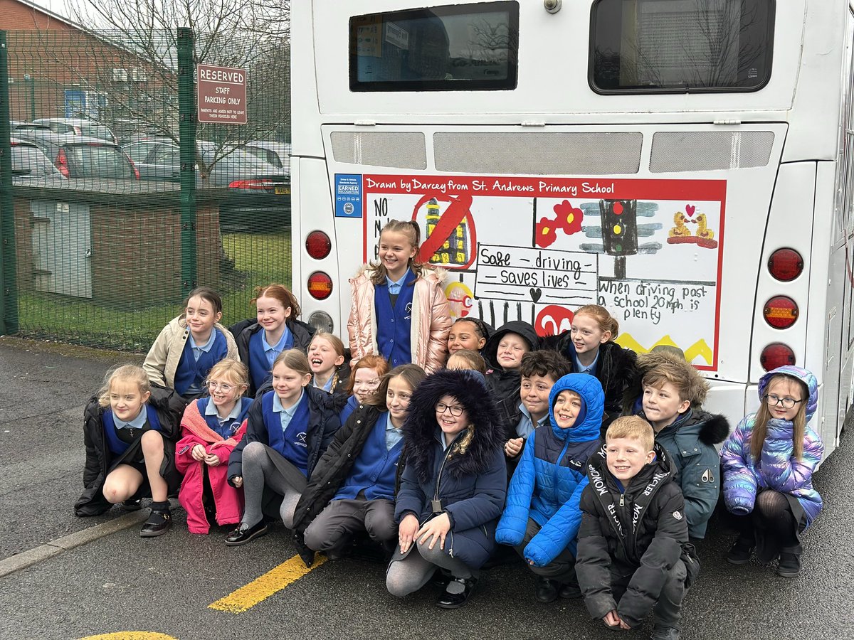 Moving PEOPLE tweet media