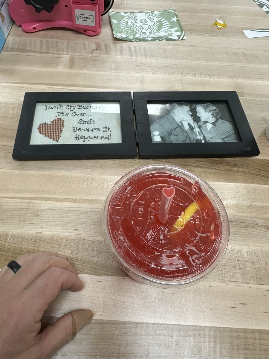 MLegats's tweet photo. The finished project. It warms the heart to bring projects to life! #STEMCoaching @JDenius @OSLN @NobleLocal_SD @dailystem https://t.co/nY2zoe7u5a