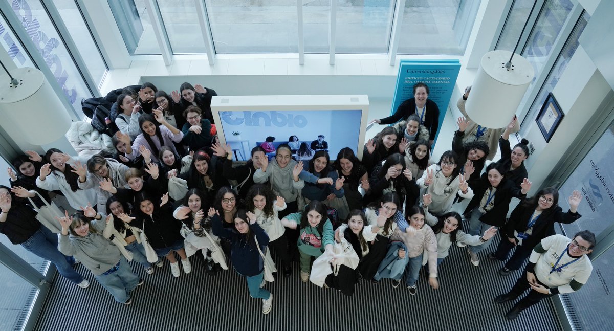 CINBIO (@cinbio_uvigo) on Twitter photo #11F| 👩🔬 Elas Fan CienTec no CINBIO!
Hoxe celebramos o Día Internacional da Muller e da Nena na Ciencia con preto de 40 estudantes do <a href="/iessantairene/">IES Santa Irene</a> que participaron nos obradoiros organizados polas científicas do #teamCINBIO.
Grazas a todas! 💜
Info en bit.ly/4gCXaLR #11F| 👩🔬 Elas Fan CienTec no CINBIO!
Hoxe celebramos o Día Internacional da Muller e da Nena na Ciencia con preto de 40 estudantes do <a href="/iessantairene/">IES Santa Irene</a> que participaron nos obradoiros organizados polas científicas do #teamCINBIO.
Grazas a todas! 💜
Info en bit.ly/4gCXaLR