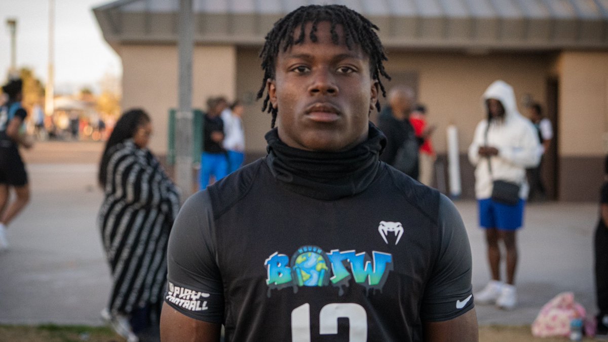 Six Star Football | PLUS+ (@sixstarfootball) on Twitter photo EVENT COVERAGE | Get to know the rising ‘28-’29 prospects who made noise at Battle Vegas
⭐️Next wave, a look at '28'-'29 standouts from the Battle Vegas 7v7 tournament🔥
STORY:▶️🔗sixstarfootball.com/article/event-…
<a href="/BostonSmith2029/">BostonSmith</a> <a href="/SilverDayne/">Dayne Silver ‘28 QB 6’5-215</a> <a href="/pjsilva_14/">PJ Silva</a> <a href="/shamarion_45509/">Shamarion Scott</a> EVENT COVERAGE | Get to know the rising ‘28-’29 prospects who made noise at Battle Vegas
⭐️Next wave, a look at '28'-'29 standouts from the Battle Vegas 7v7 tournament🔥
STORY:▶️🔗sixstarfootball.com/article/event-…
<a href="/BostonSmith2029/">BostonSmith</a> <a href="/SilverDayne/">Dayne Silver ‘28 QB 6’5-215</a> <a href="/pjsilva_14/">PJ Silva</a> <a href="/shamarion_45509/">Shamarion Scott</a>