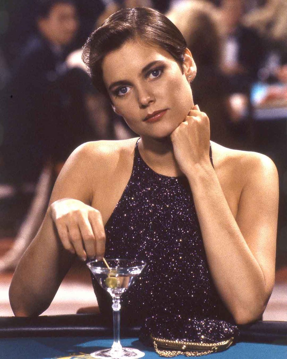 HaphazardStuff's tweet image. Carey Lowell aka Pam Bouvier in Licence to Kill. I've read when she auditioned they used the script for A View to a Kill with Stacey Sutton's geographical dialogue. Lowell's father was a geologist and she nailed the reading.
#careylowell #jamesbond