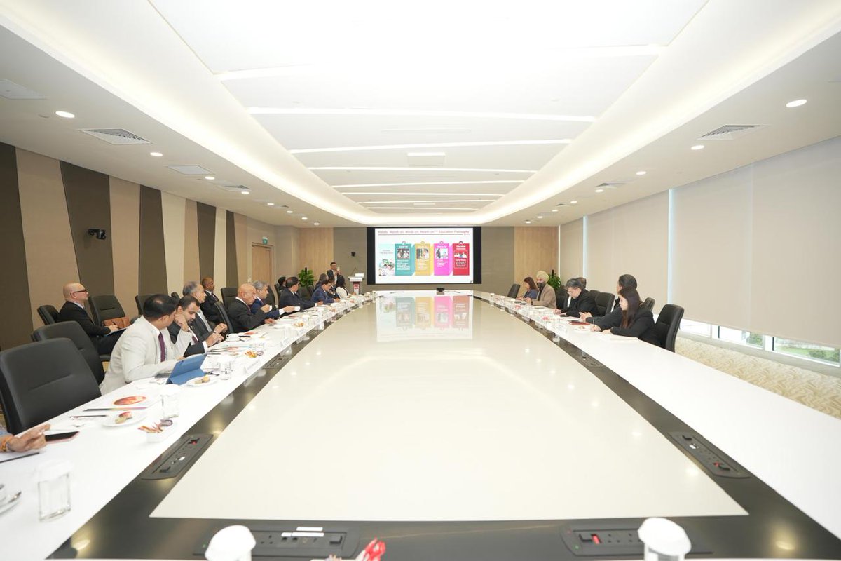 Had a very good meeting with Mr Suresh Natarajan, the CEO of ITE Education Services and his team. 

Their vision to elevate technical education and workforce readiness aligns closely with Assam’s goal to develop a large pool of skilled workforce.

1/3