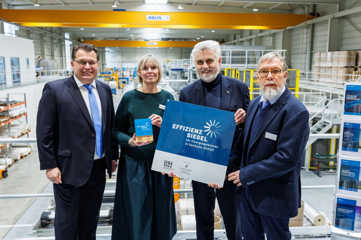 MWU Sachsen-Anhalt (@mwu_lsa) on Twitter photo ALMECO in #Bernburg hat als erstes Unternehmen in #SachsenAnhalt das „Effizienzsiegel für Energiegewinner“ der <a href="/LENA_GmbH/">Landesenergieagentur Sachsen-Anhalt</a> erhalten. Energieminister <a href="/WillingmannA/">Armin Willingmann</a> zeichnete den Hersteller innovativer Solarprodukte gestern mit dem Siegel aus. mwu.sachsen-anhalt.de/artikel-detail… ALMECO in #Bernburg hat als erstes Unternehmen in #SachsenAnhalt das „Effizienzsiegel für Energiegewinner“ der <a href="/LENA_GmbH/">Landesenergieagentur Sachsen-Anhalt</a> erhalten. Energieminister <a href="/WillingmannA/">Armin Willingmann</a> zeichnete den Hersteller innovativer Solarprodukte gestern mit dem Siegel aus. mwu.sachsen-anhalt.de/artikel-detail…