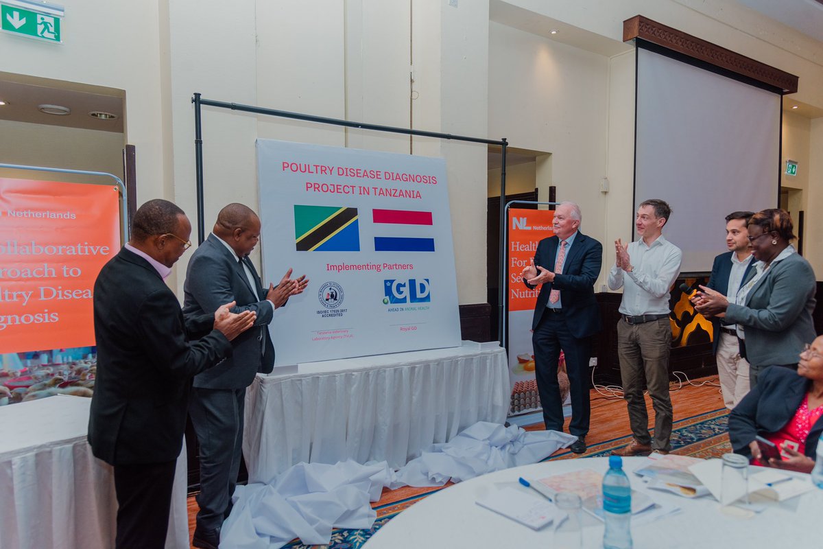 NLAgriTanzania's tweet photo. Thrilled to kick off the #poultrydisease diagnosis project in Tanzania ✨ Following a successful mission to the Netherlands,Tanzania Veterinary Laboratory Authority and Royal GD Laboratory starts a collaboration to diagnosis poultry #disease .
#healthybirdshealthyworld https://t.co/8lfVSjSDES