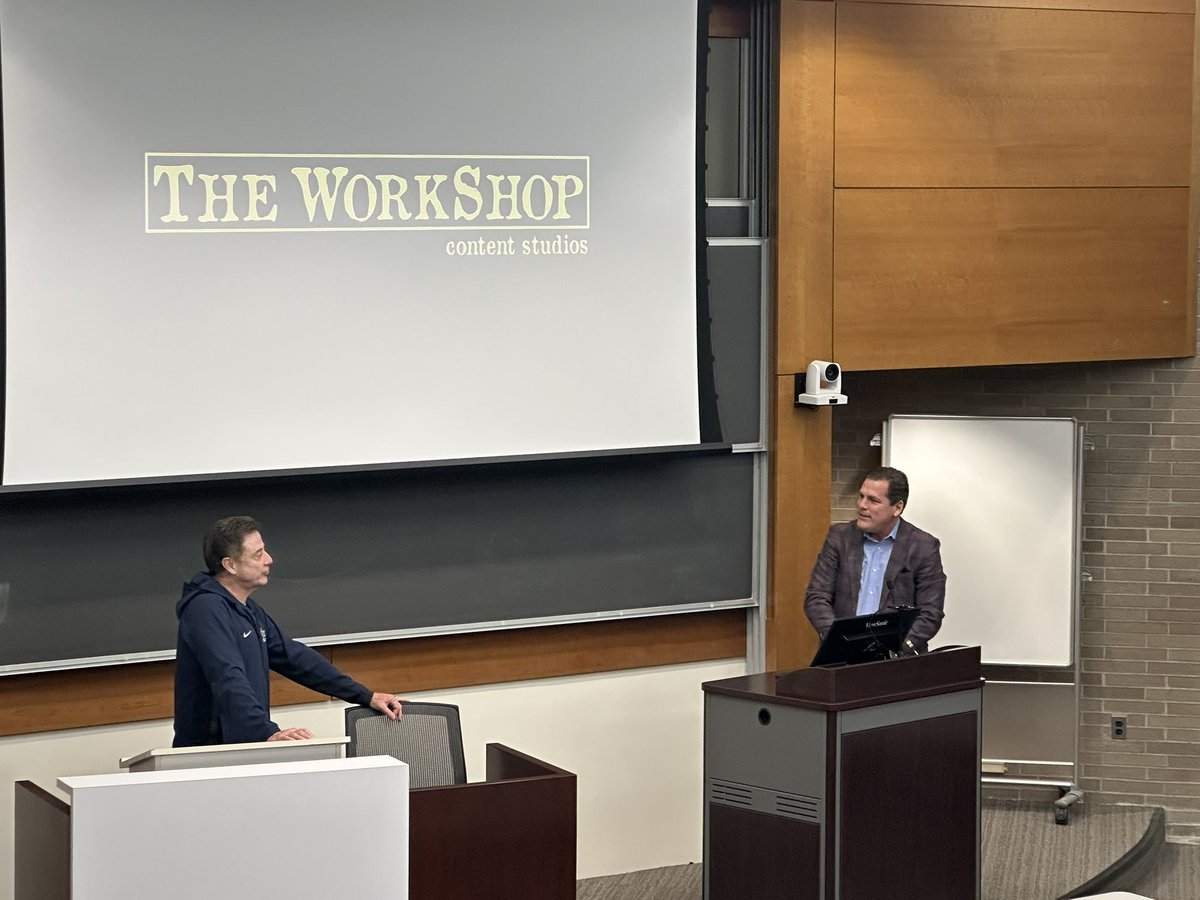 NotoriousNJV's tweet image. A special evening getting to see a preview of &quot;Pitino: Red Storm Rising&quot; followed by a Q&amp;amp;A with our HOF coach @RealPitino hosted by legendary college basketball analyst @VinParise. Check it out on Tuesday night on @VICE! Excellent! #newreign #wearestjohns #sjubb