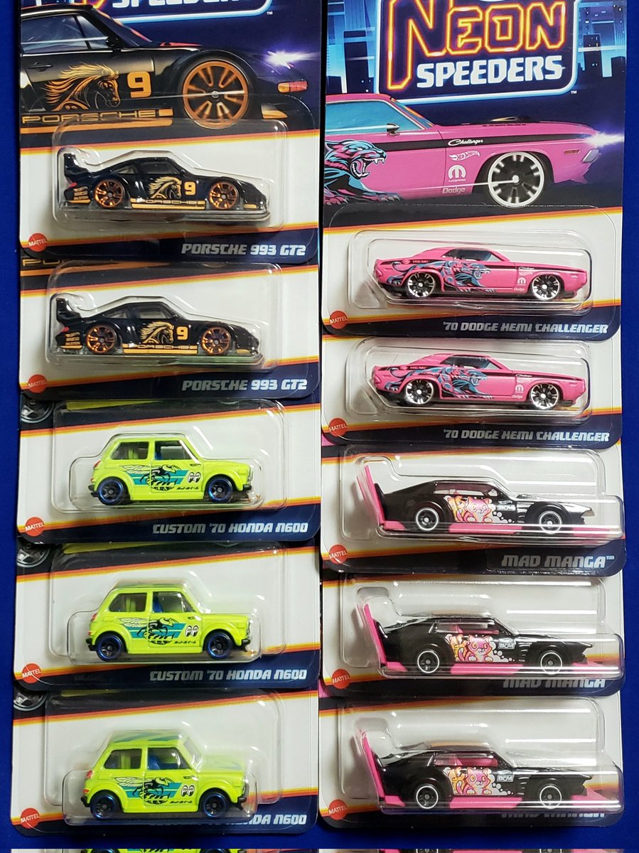 hotwheels_28's tweet photo. 週末回収したネオンの4種
ムーンアイズロゴの入ったNコロとマッドマンガは各3台
メタルシャーシの2種は各2台で今回のネオンは終了やな
まぁ後から2、3箱は追加回収するやろうから❗今はこれで十分やな☺️
#ホットウィール
#HotWheels
#ネオンスピーダーズ
#NeonSpeeders https://t.co/JdVdUbl0Vh