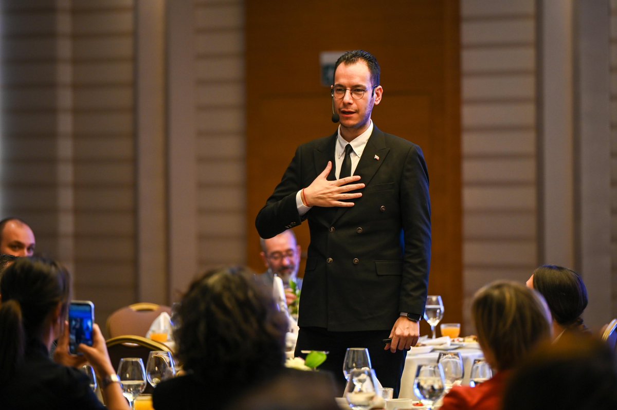 Bahçeşehir Koleji tweet media