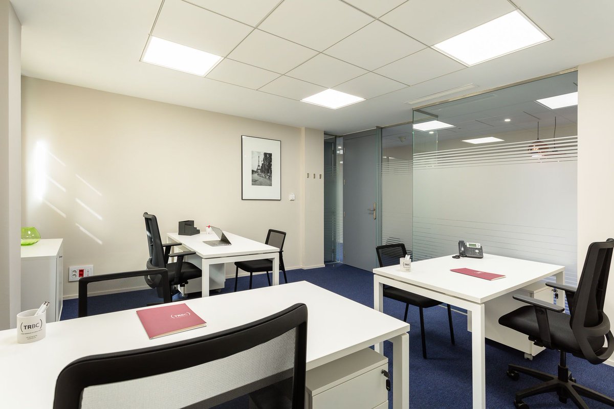 ¿Buscas despacho flexible en Sevilla? 🏢 TRBC ofrece alquiler de despachos por horas, días o meses. ¡Equipados, luminosos y con ubicación inmejorable! Perfecto para tu negocio. ➡️ trbc.es/alquiler-de-de… #Sevilla #Despachos #Coworking #Oficinas #TRBC #AlquilerDespachos