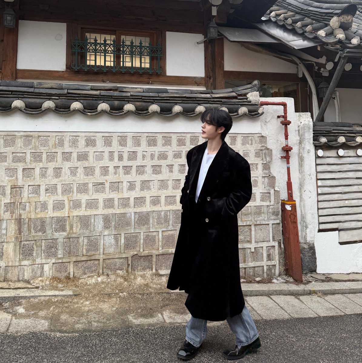 woongmail's tweet photo. 📸 250211 ⋅ 19:51

🦋 you took this photo for me thoughhh ㅋㅋㅋㅋ

🦋 ㅋㅋㅋㅋㅋㅋㅋ

🦋 inside my outerwear, ㅋㅋㅋ i was wearing short sleeve shirt https://t.co/uk2aAzWfTI
