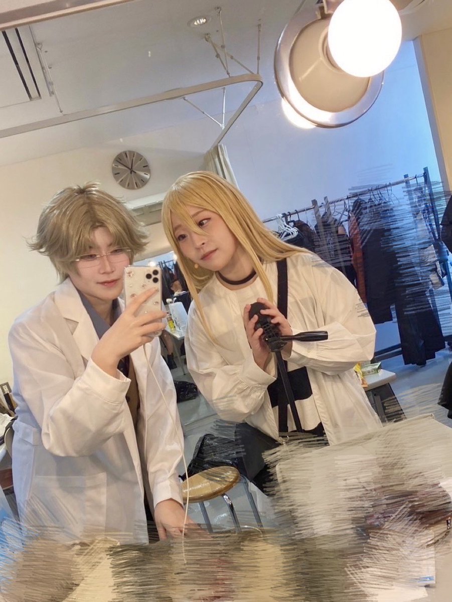 観劇後アンケートや #ミュージカルさつてん の感想、ゆっくり読ませていただいてます📖
楽しんでいただいた方が多いようで嬉しい…！配信を待ってくれてる方もいっぱいいて嬉しい…！
今日は演出も掛け持ちつつ走り切ったダニー先生と🪽
#本番後の呟き