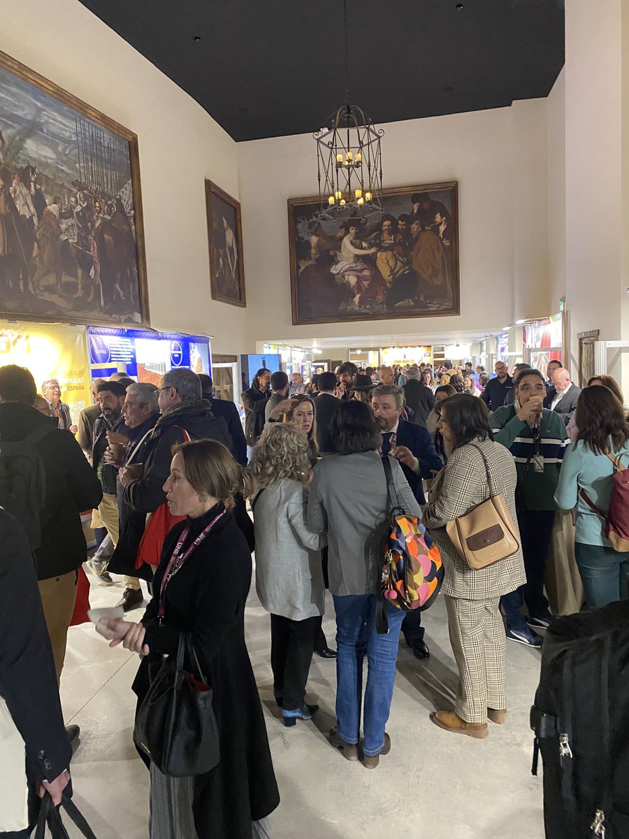 puntomice's tweet photo. Coffee break ☕️ entre los bloques de ponencias del #ForoASPEC2025.
@AsociacionASPEC @PuyduFou_espana
#GrupoPUNTOMICE #ForoASPEC #ASPEC #PuyduFouEspaña #eventprofs https://t.co/9YXAgGOJsZ