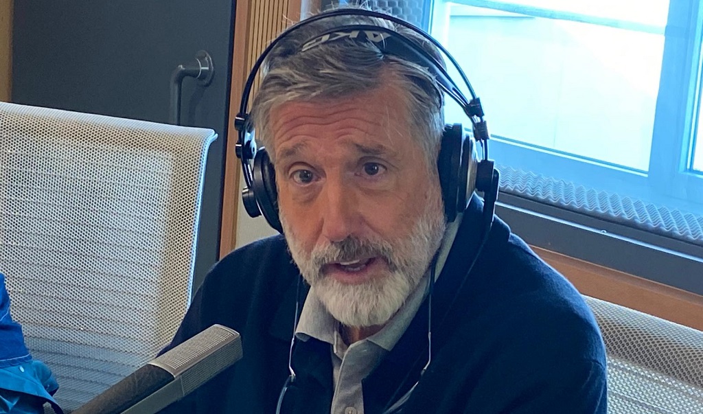 Emilio Aragón lleva a <a href="/LMAndaluciaCSR/">LA MAÑANA DE ANDALUCÍA</a> su primera novela infantil 'Telmo Lobo 1 - El misterio del capitán' y el musical que dirige Godspell que llega a Sevilla el 28 de febrero

Entrevista 👉 csur.red/fef050UXuZF