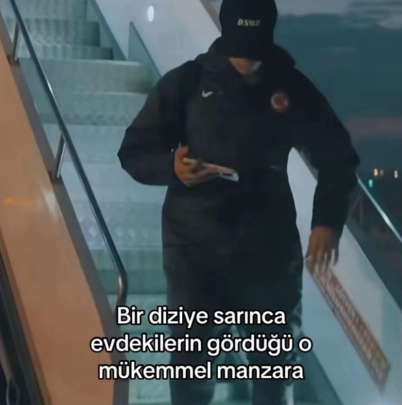 Alya (@alyareckles) on Twitter photo 