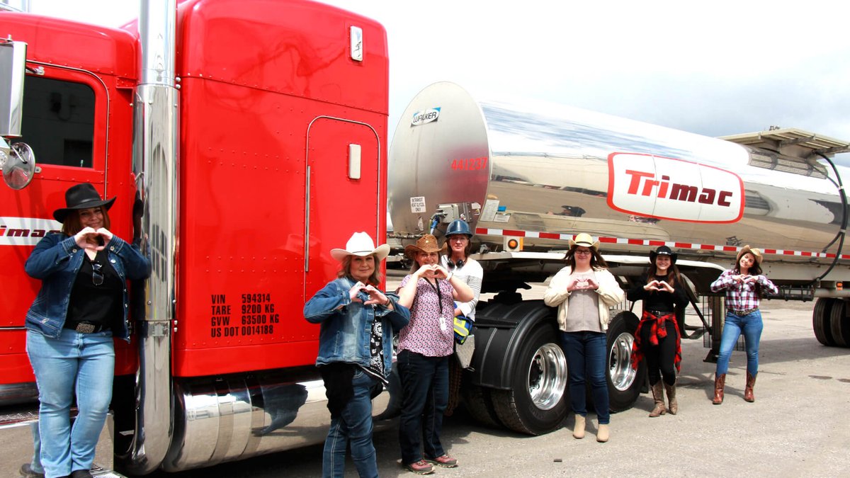 HimanthaAk43969's tweet photo. Job Openings For OTR Company Drivers at Trimac Transportation - $94,250 - $113,100
✔ Weekly direct deposit
✔ Paid orientation &amp; training
✔ Holiday &amp; vacation pay
Details: https://t.co/y16FHcW4nY
WhatsApp Group: https://t.co/3d38zvv7HT
Telegram Group: https://t.co/RD17lrFVzF https://t.co/LLHbFrf120