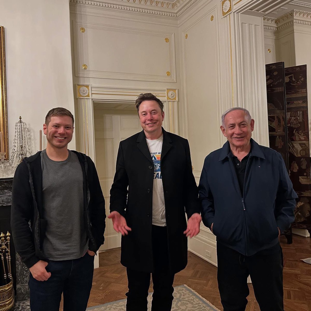 Engmo0o's tweet photo. “Elon Musk, you believe in science as a path to peace. How does that align with meeting Netanyahu, who occupies land that isn’t his, kills Palestinians, and displaces them? Supporting him enables his crimes. Why disappoint those who believe in justice?”.
@ElonMuskPPDY https://t.co/DmOKpeHqQ4