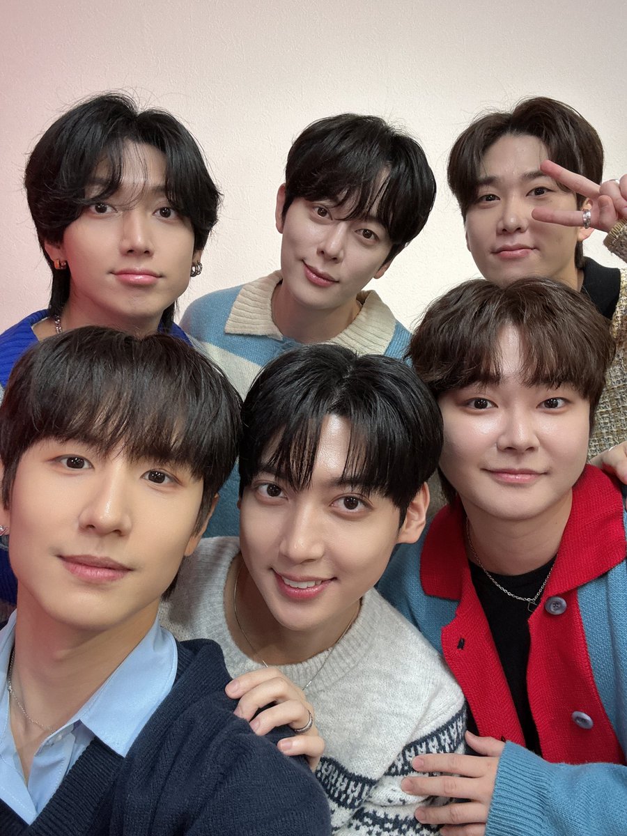 [📸]
#BOYFRIEND JAPAN SINGLE『#Time_Limit』RELEASE EVENT IN JAPAN 

今日もお越しいただきありがとうございました！
明日は #HAPPY_DONGHYUN_DAY 🎂
ぜひ一緒にお祝いしましょう🎉

Next➥ 🗓2/12(水) 17:00/20:00
📍#FCLIVE_TOKYO
🎟一般のみ当日券あり
🔗 bit.ly/4hlktu9

#보이프렌드