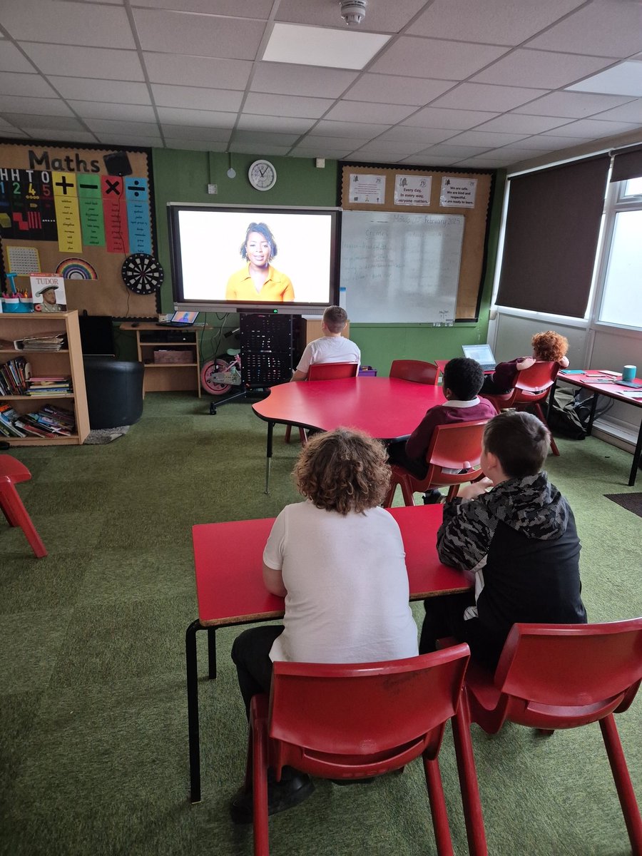Short_Heath_JS's tweet image. Pear Class at Short Heath - we&apos;re tuned in and ready to learn about scams 🍐🦉#saferinternetday    #BBClivelessons #bbcteach