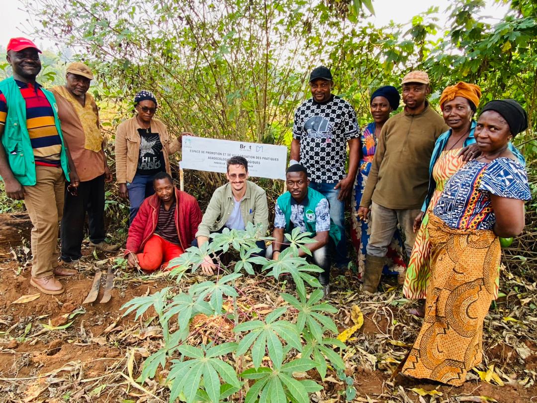 Big news from Cameroon! Francesco Carnevale Zampaolo (SRI-2030) visited villages to advance SRI adoption. Farmers want to use their land more efficiently. Huge thanks to CIPCRE for their support. Learn more sri-2030.org/blog-post/brea… #SRI2030 #SustainableAgriculture #Cameroon