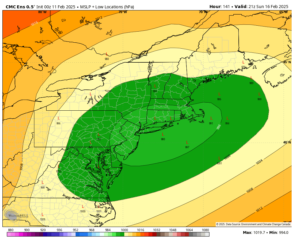 DHTheWeatherNut's tweet photo. Ensembles are showing a number of potent low centers for Sunday night southeast of New England... for now, looks like a couple of systems, first Saturday night and then again Sunday night... snow at first,then mix/rain Sat, with Sunday night up in the air #PunMaster