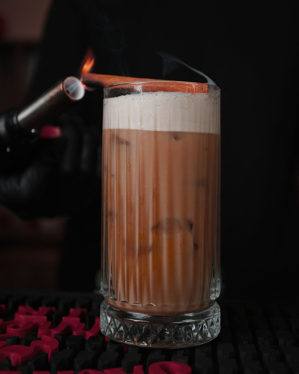 geyikpub's tweet photo. Geyik Pub'ta, her yudumda farklı bir eğlencenin kapılarını aralayın🦌✨ Kokteyllerimizle keyifli anlar sizi bekliyor!🍹😍

#GeyikPub #Kokteyl #Eskişehir #barlarsokağı https://t.co/W1HxCqY2vC