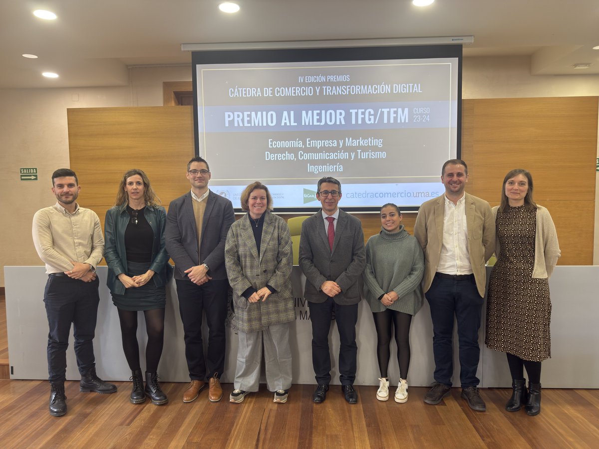 🏆 Ayer entregamos los #Premios <a href="/CatedraComercio/">Cátedra de Comercio y Transformación Digital UMA</a> a los mejores #TFG/#TFM del curso 23-24. 

🎓 ¡Enhorabuena al estudiantado por su trabajo y contribución a la transformación digital! 👏

Gracias a <a href="/elcorteingles/">El Corte Inglés</a> por su colaboración.

Más info: 👉 uma.es/sala-de-prensa…