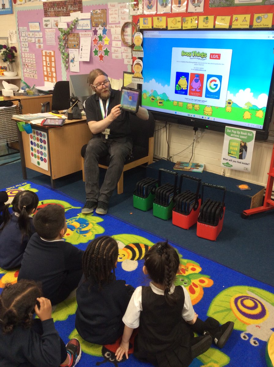 deptfordpark's tweet image. Silver Class enjoyed their session on the new ipads. They were all engaged on Busy Things programme and they are looking forward to the next session using a different app. #newipads #learningwhilehavingfun #BusyThings #Mathletics