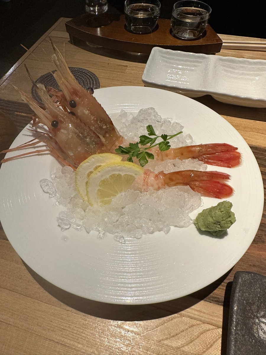 cocotak's tweet photo. 函館旅行の夕食は蟹料理で有名な函館海鮮料理海寿さんに行ってきました。
この店は蟹だけでなく鮑や海老、雲丹などの旬の魚介を最も美味しい調理法で出してくれる人気のお店です。
刺身の新鮮さと茹でた甘さはこれまで味わったことのない毛蟹でした。

動画はコチラ→ https://t.co/uggTIQ5VNT

#函館 https://t.co/2DJsiIVmJL