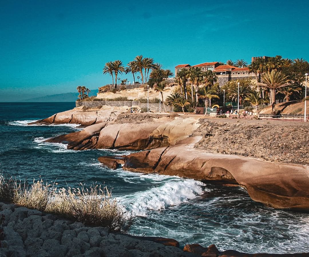 costa_adeje's tweet photo. 📸 Así se captan “diez días en el paraíso”, gracias IG: capturedby.cb por estas fotografías.
#CostaAdeje #TurismodeDescanso #Playas #Costa #Trip2025 #Viajar #TenerifeSur #CanaryIslands #Sea #Tenerife #EnCuerpoyMente https://t.co/feyv5SiARm