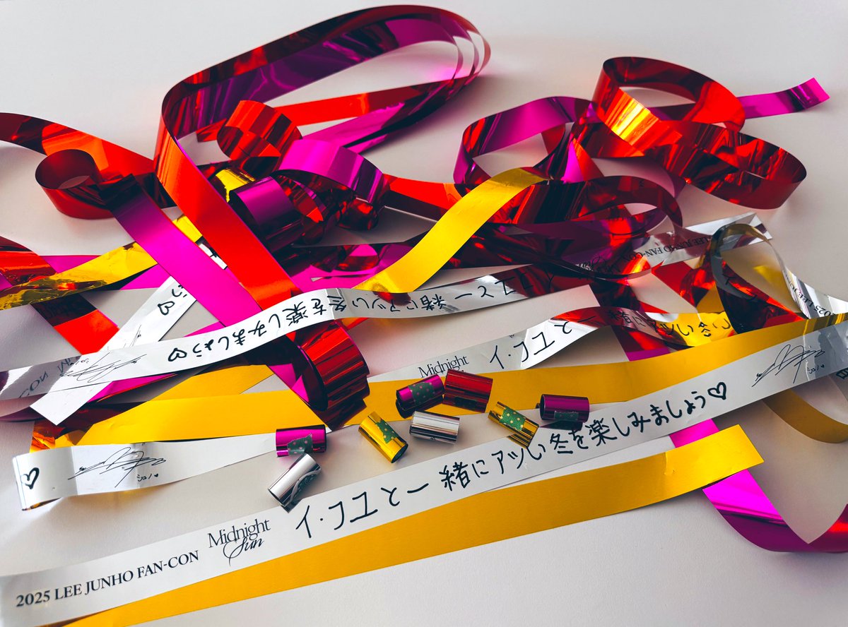 💫💫💫

이렇게 짧은 시간안에 이렇게 가까이에서..
다시 슈스를 볼 줄이야✨✨

좋은 자리 티켓과 간식을 들고
기다린다는..
킨테 챙겼냐고 물어보고
나의 한국 친구들까지 챙겨준..
정성가득 선물을 안겨준..
슈스가 맺어준 고마운 일본 친구들🫠

따뜻한 마음에..
너무 너무 행복했어요💛💛💛