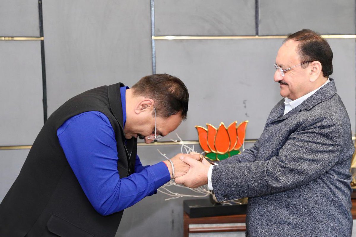Virend_Sachdeva's tweet photo. दिल्ली विधानसभा चुनाव में भाजपा की प्रचंड विजय में अपने कुशल नेतृत्व एवं मार्गदर्शन से अमूल्य योगदान देने वाले आदरणीय राष्ट्रीय अध्यक्ष एवं केंद्रीय मंत्री श्री @JPNadda जी से शिष्टाचार भेंट की।

इस अवसर पर संपूर्ण दिल्लीवासियों व भाजपा परिवार की ओर से उनका आभार प्रकट किया एवं हृदय से अभिनंदन किया।

इस दौरान दिल्ली के विकास कार्यों और प्रदेश की प्रगति से जुड़े विभिन्न महत्वपूर्ण विषयों पर विस्तृत चर्चा हुई।

भाजपा के सशक्त नेतृत्व में दिल्ली “सबका साथ, सबका विकास, सबका विश्वास” के संकल्प के साथ आगे बढ़ेगी और ‘विकसित दिल्ली’ के लक्ष्य को शीघ्र ही प्राप्त करेगी।
