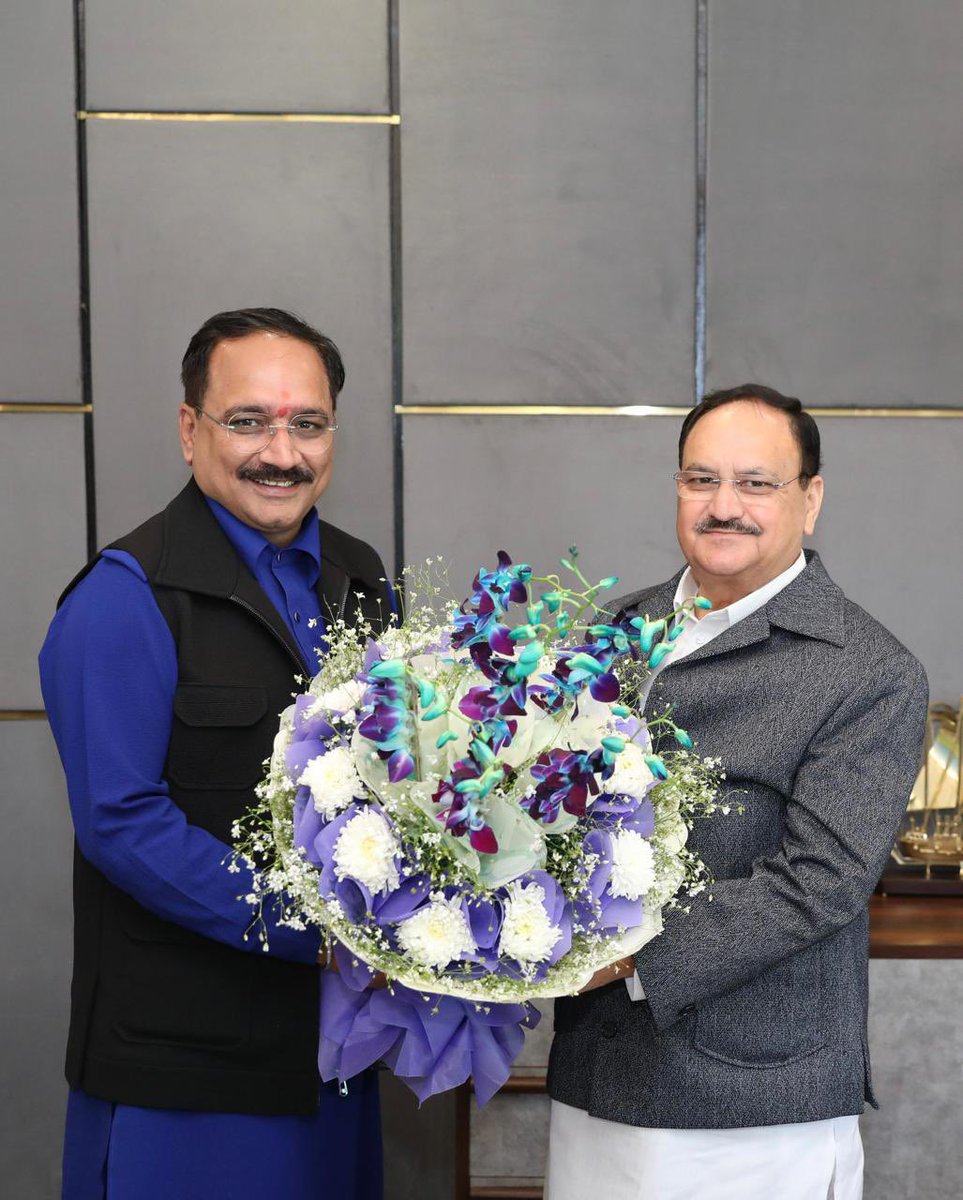 Virend_Sachdeva's tweet photo. दिल्ली विधानसभा चुनाव में भाजपा की प्रचंड विजय में अपने कुशल नेतृत्व एवं मार्गदर्शन से अमूल्य योगदान देने वाले आदरणीय राष्ट्रीय अध्यक्ष एवं केंद्रीय मंत्री श्री @JPNadda जी से शिष्टाचार भेंट की।

इस अवसर पर संपूर्ण दिल्लीवासियों व भाजपा परिवार की ओर से उनका आभार प्रकट किया एवं हृदय से अभिनंदन किया।

इस दौरान दिल्ली के विकास कार्यों और प्रदेश की प्रगति से जुड़े विभिन्न महत्वपूर्ण विषयों पर विस्तृत चर्चा हुई।

भाजपा के सशक्त नेतृत्व में दिल्ली “सबका साथ, सबका विकास, सबका विश्वास” के संकल्प के साथ आगे बढ़ेगी और ‘विकसित दिल्ली’ के लक्ष्य को शीघ्र ही प्राप्त करेगी।