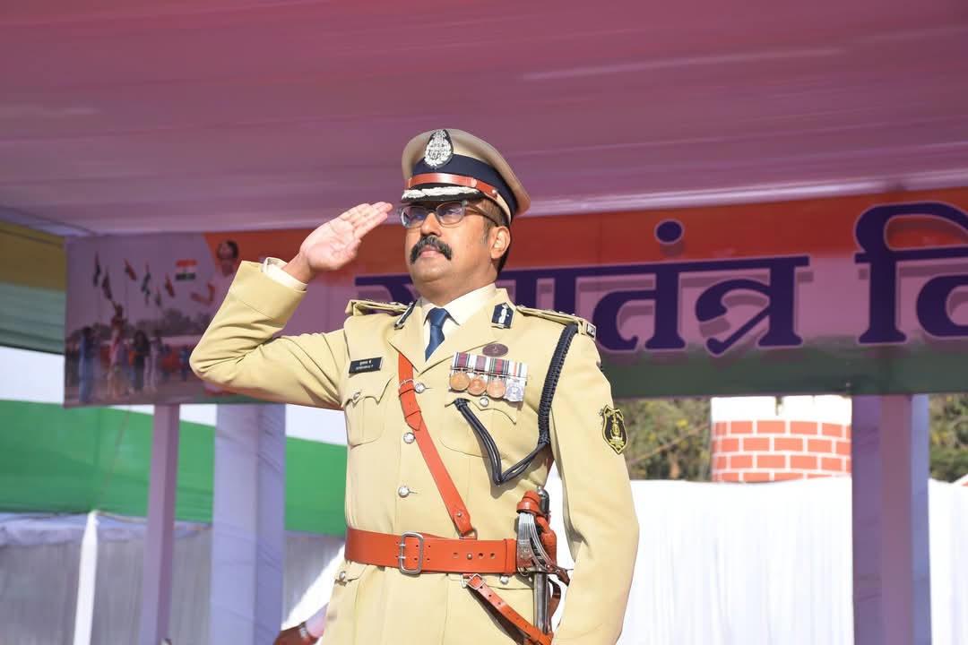 IGP Bastar Range exercised his franchise during local body elections 2025 @ Bastar. Strengthening the grassroot level democratic institutions critical for peace and progress of Bastar. 
#election #bastar #democracy #police