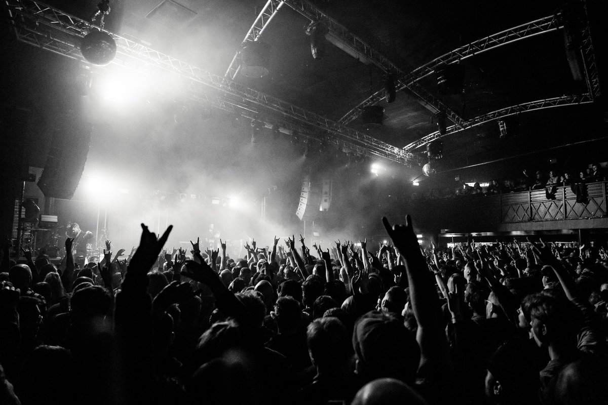 BURY TOMORROW tweet media