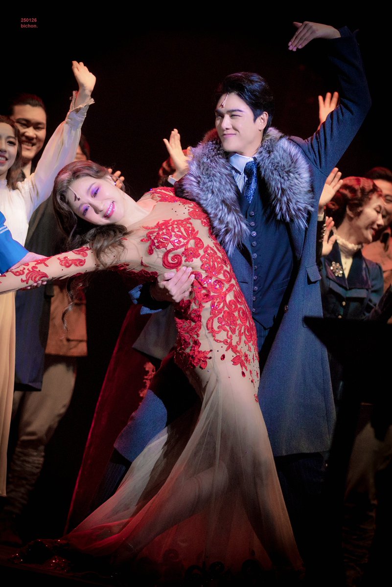 250126 마타하리 커튼콜 데이

마타하리 #옥주현 ❤️‍🔥
아르망 #최민철 ✈️
라두 대령 #윤소호 🖋