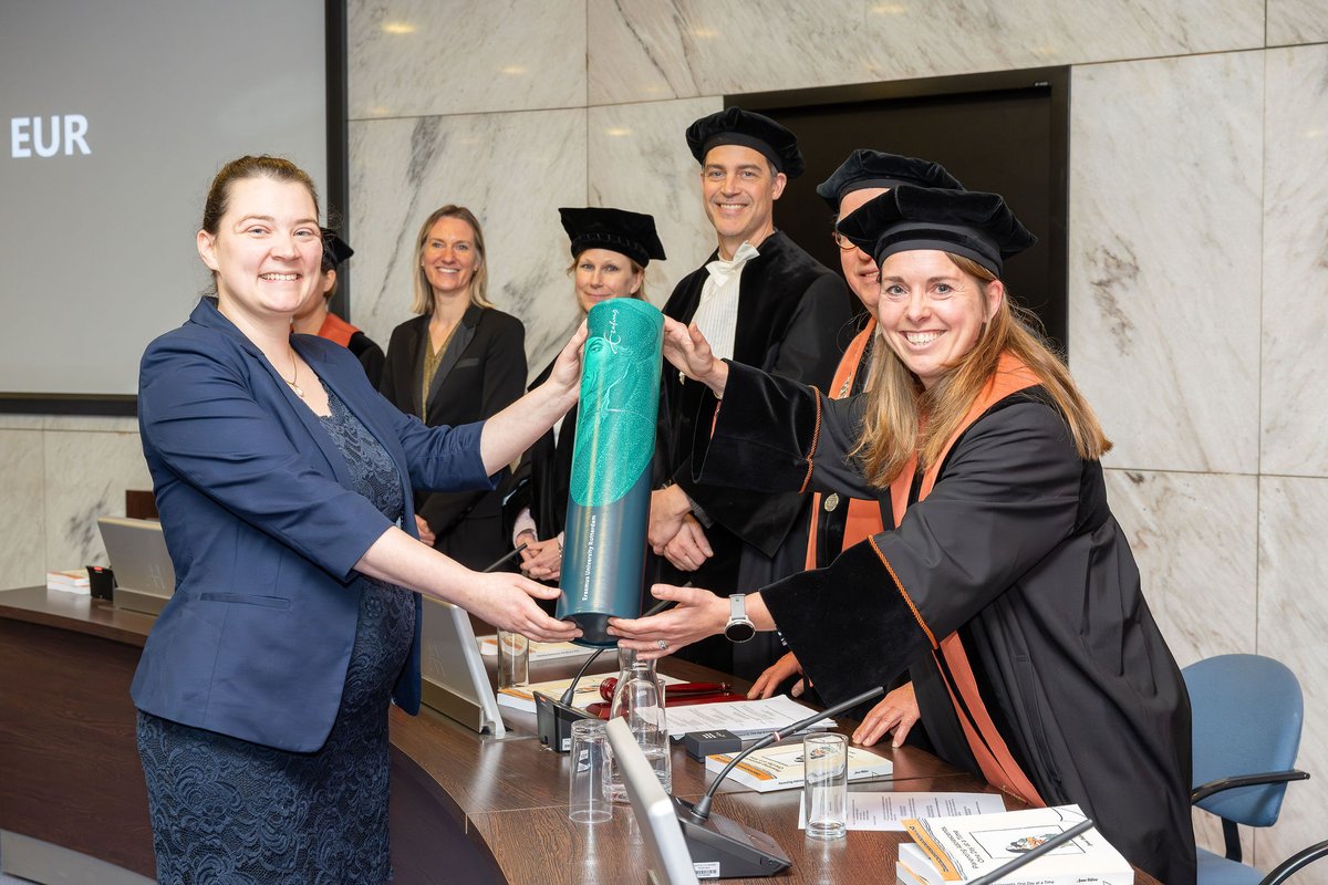 On January 31st, I had the honor of defending my dissertation, “Parenting Adolescents, One Day at a Time”. I am proud to now hold two titles that symbolize my personal and academic achievements in the field of parenting: mum and doctor. 👩‍👧👩‍🎓

PhD-thesis: osf.io/v2936