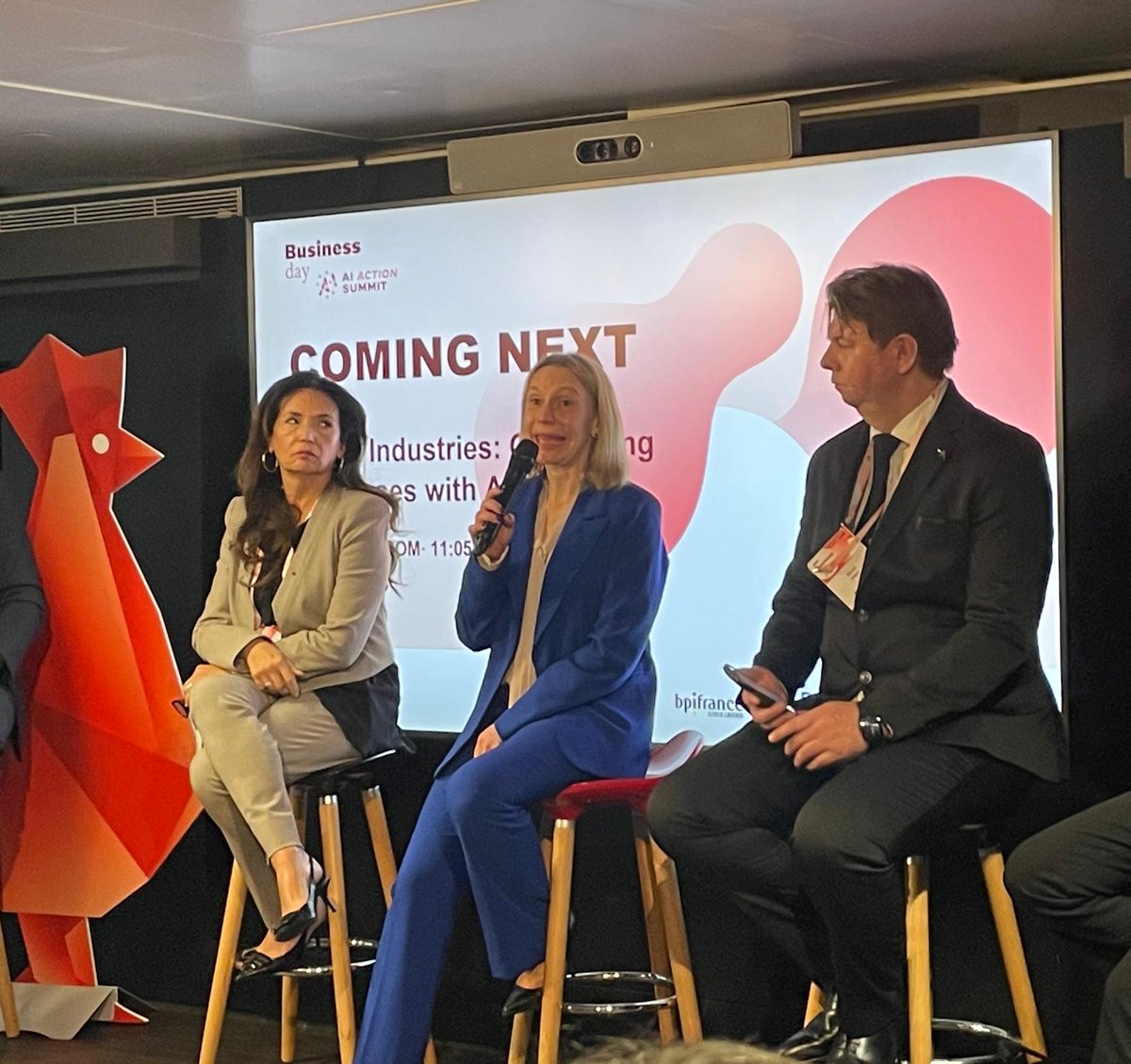 🚀AI Summit / Business Day : 

Florence Verzelen,  DGA de <a href="/Dassault3DS/">Dassault Systèmes</a>, un industriel éminent de l’Alliance Industrie du Futur (AIF/ Numeum) : une contribution décisive à la Table Ronde « Smart Industrie : optimizing processes with AI

🧠 L’IA au service de l’industrie !