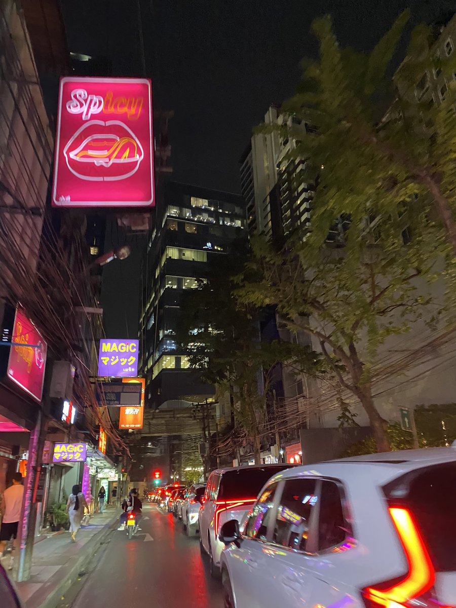 เหงาจังงั้บ ว่างนะคะ🥺❤️ #สุขุมวิทนัดเย็ด #รับงานสุขุมวิท #ทองหล่อ #รับงานกรุงเทพ #พระราม4