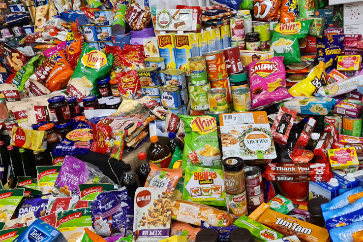 IngWeEat's tweet photo. 🔥 Ultra-processed foods (UPFs) are engineered to be addictive! Packed with sugar, fat, & salt, they trigger dopamine like drugs. A 2023 *Addiction* study confirms it—UPFs are "legal drugs" to some. 🤯 Are we eating food or chasing cravings? #UltraProcessedFoods #FoodAddiction #UPFHealthRisks #HealthyEating #BigFood #NutritionAwareness #tuesdaymotivations #tuesdayvibe #goodtuesday
