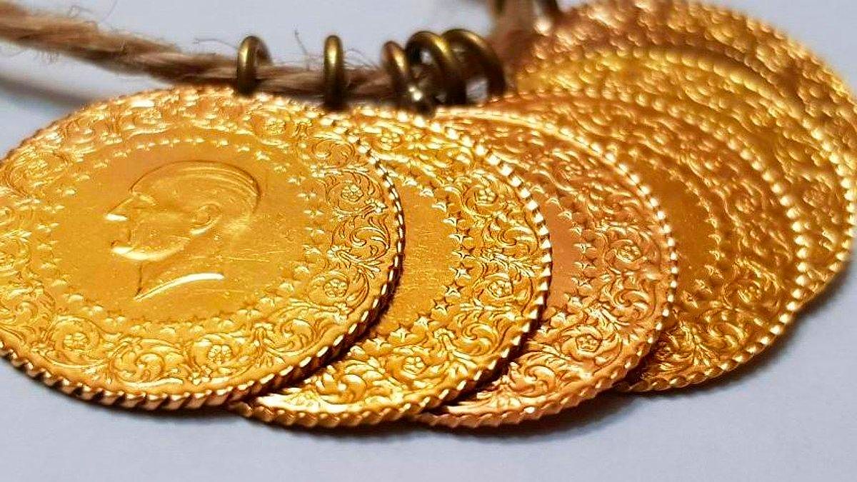 Cumhuriyet altını, 22 bin 300 liraya yükselerek tarihte ilk kez asgari ücreti geçti.