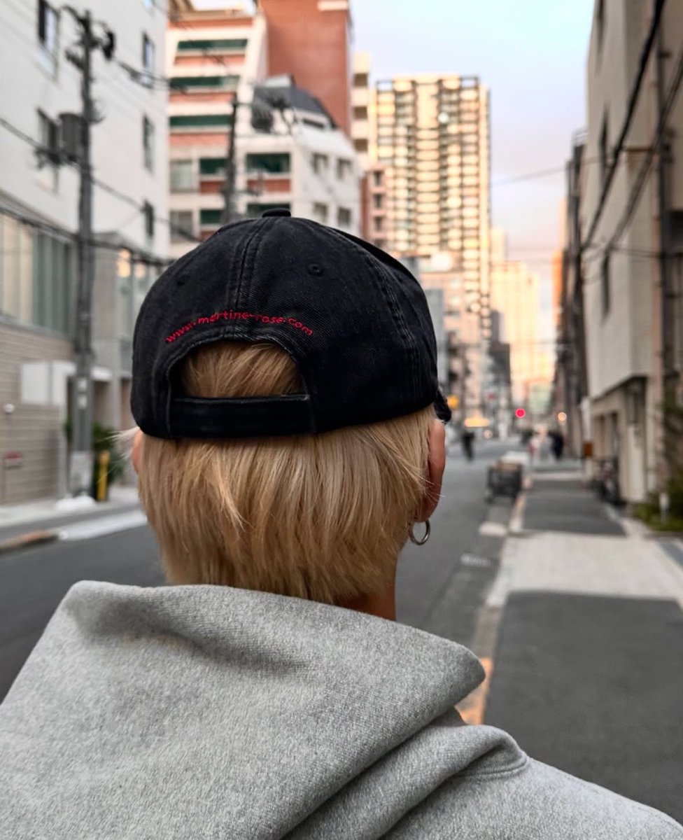 ilusijk's tweet image. Happy birthday, bocah.