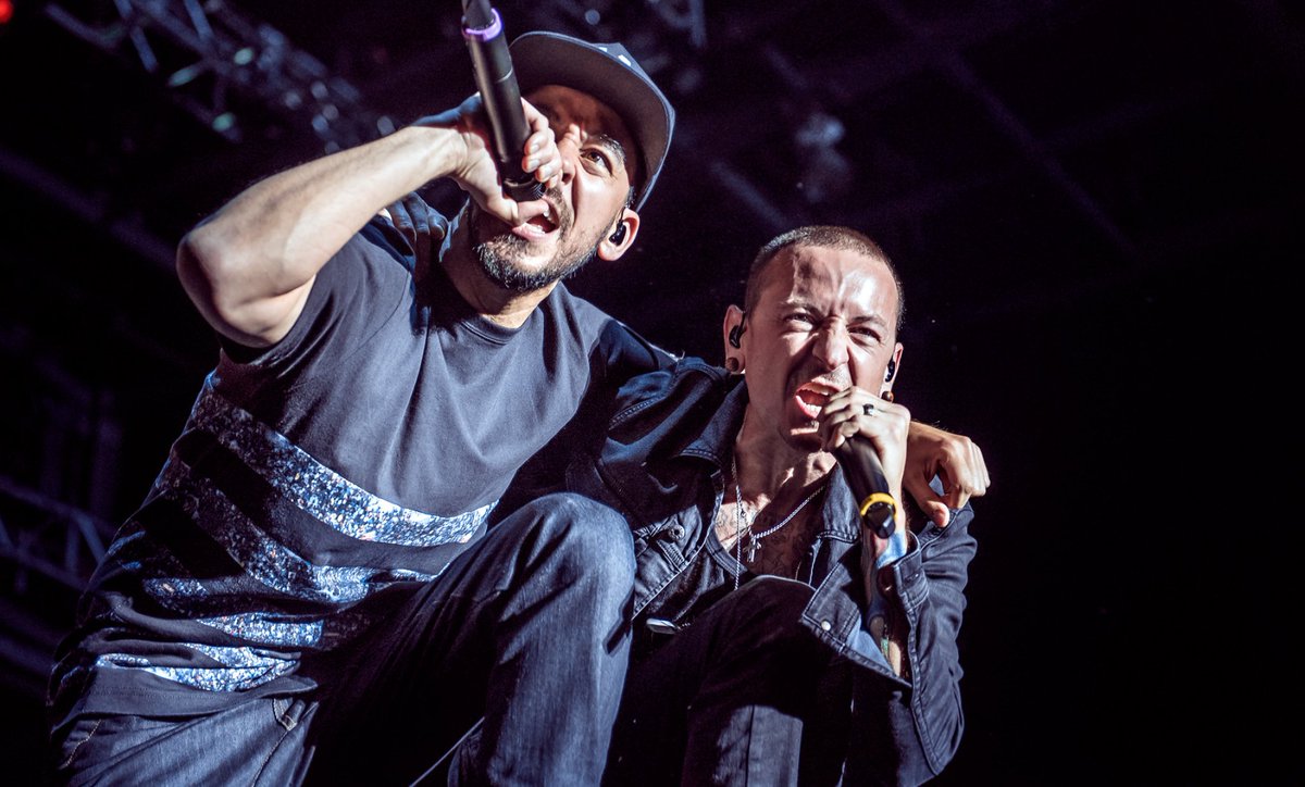 Happy Birthday, Mike Shinoda 🔥

Wishing the incredibly talented and creative genius behind Linkin Park and Fort Minor a wicked birthday!!

You helped create music that has touched so many lives ❤️