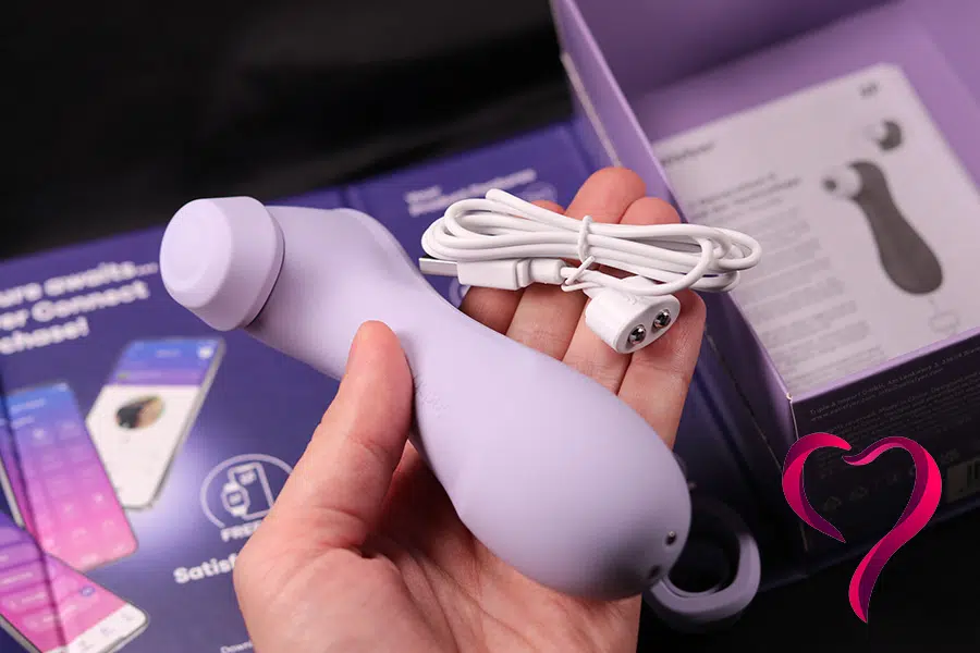 Lascivnicz's tweet photo. Satisfyer Pro 2 Generation 3 – Lilac = když nuda překvapí – RECENZE od testerky Koki von Trattern - děkujeme i @CzSexshop (do Valentýna ho ještě dostanete... 😇😍)

https://t.co/Sy4st4XUfx

#satisfyer #womanizer #lascivnirecenze #kokivontrattern #recenzehracky #valentyn https://t.co/w7sh55maPo